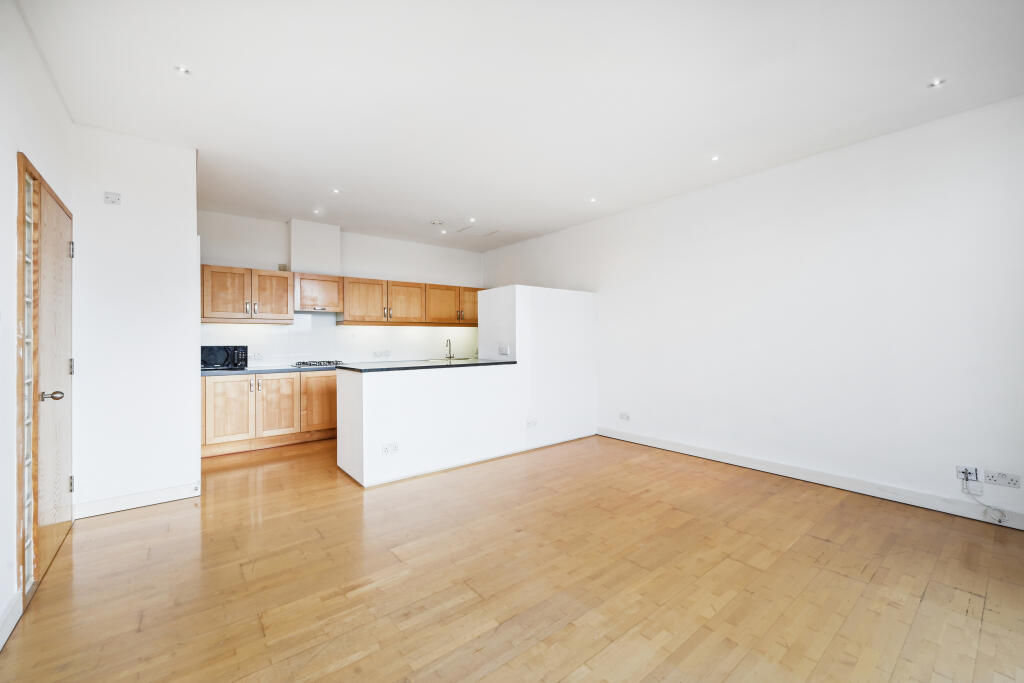 Flat 68, Chiswick Gr