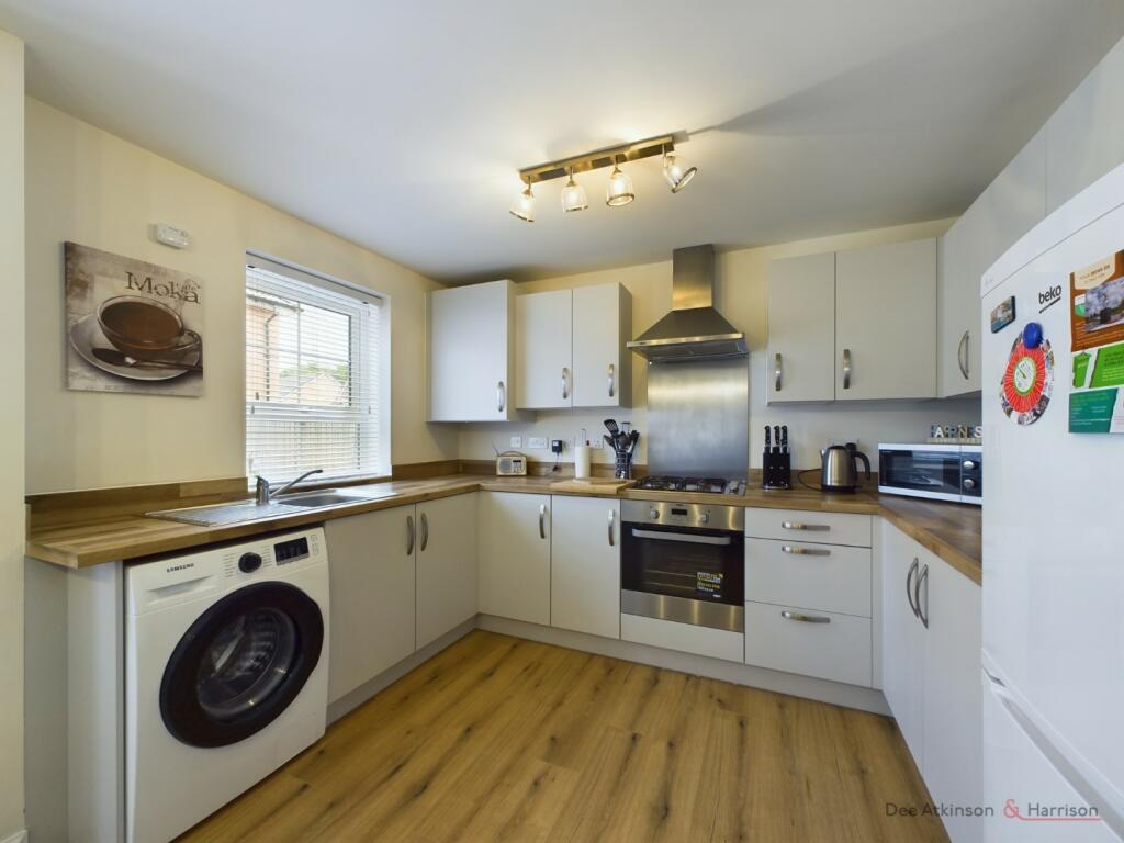 Kitchen/Dining Area