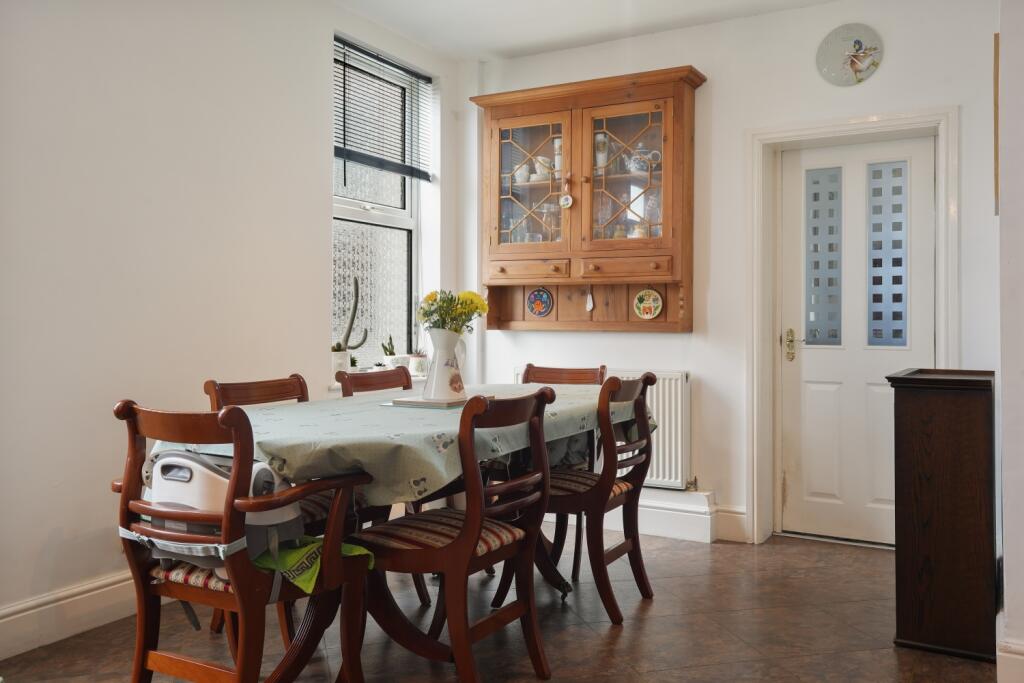EweMove Estate Agents Scunthorpe - Dining Room
