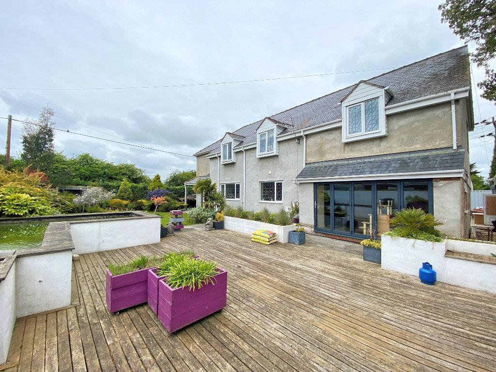 Detached family home
