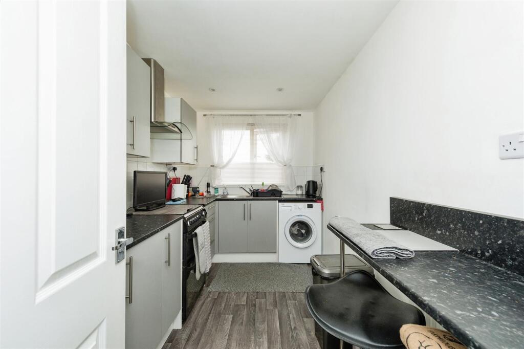 flat4yarfieldhallholbornhillmillomla185at01-15.jpg