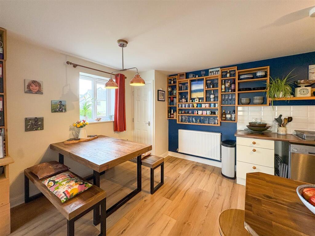 Kitchen/diner/lounge
