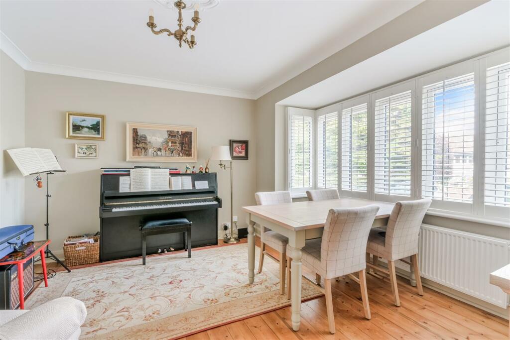 QUEENSMEAD AVE (12).jpg