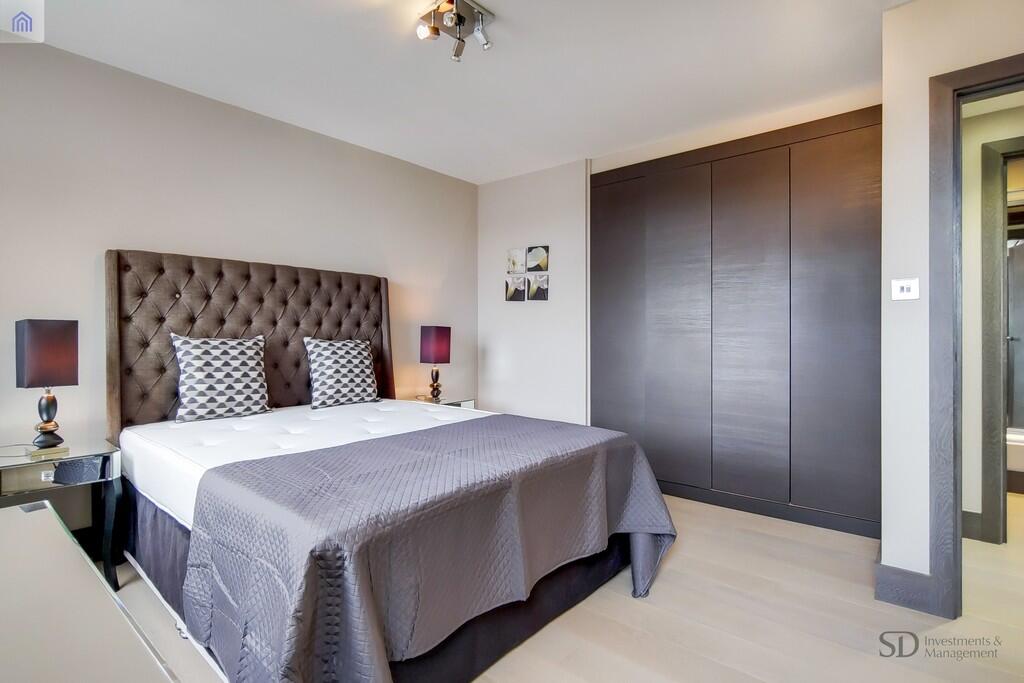 7_Master Bedroom-...