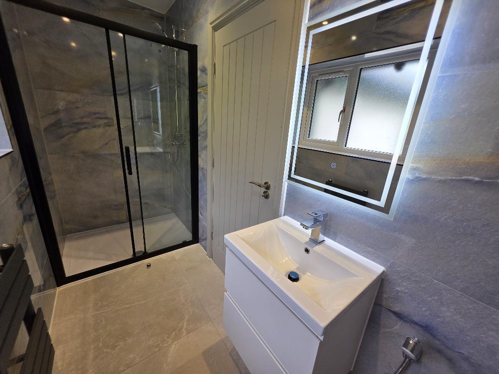 En-suite Shower Room to Bedroom Three