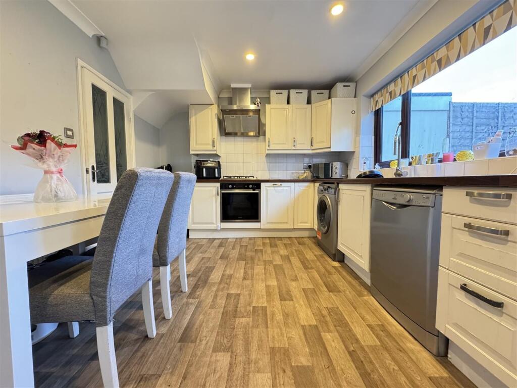 IMG_1686 (Large).JPG