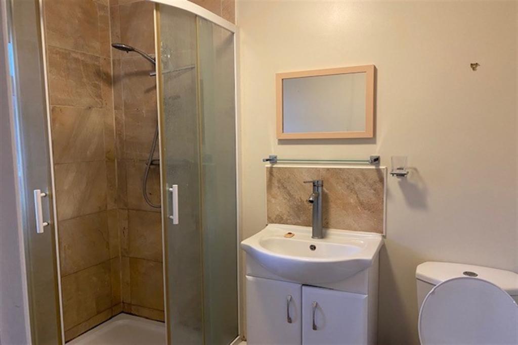 Shower+room