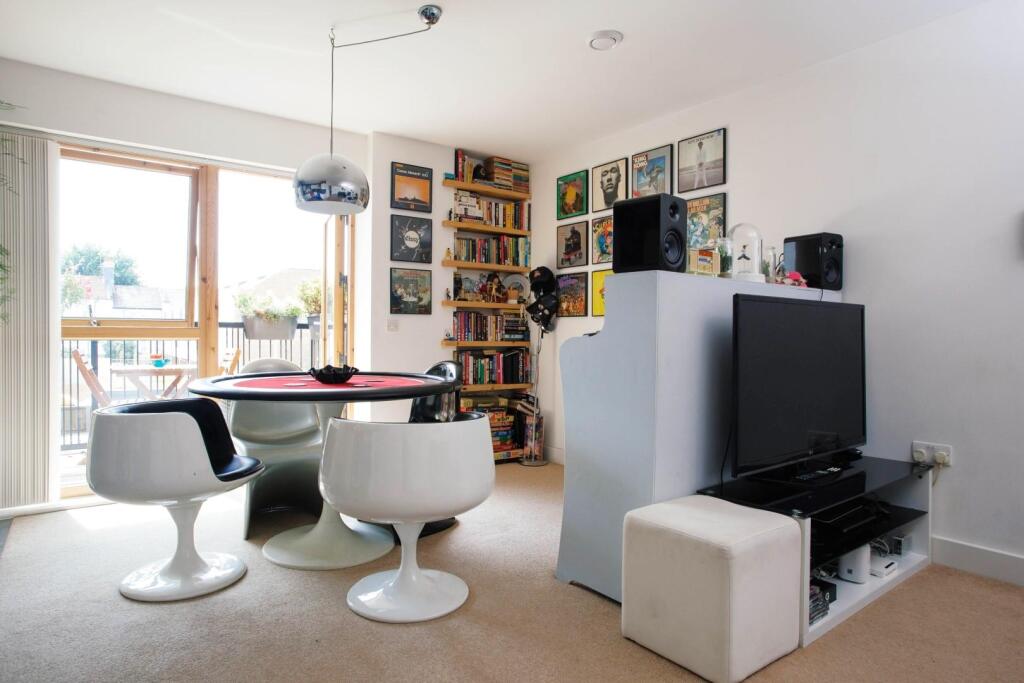 Dining Area 1.jpg