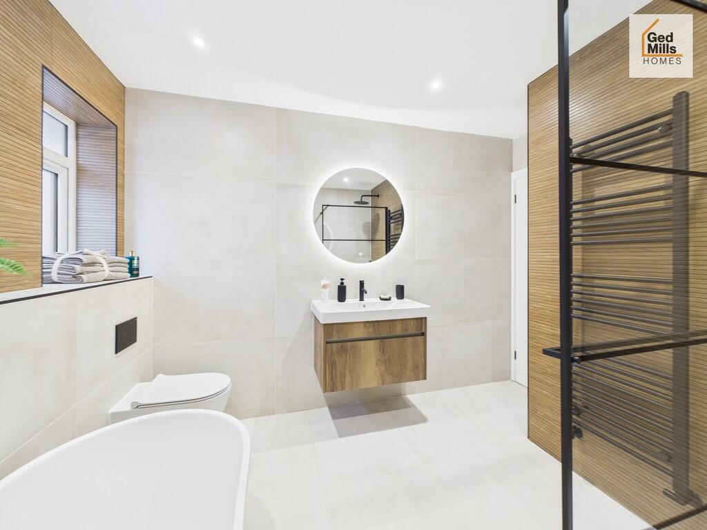 CAM04261G0-PR0117...