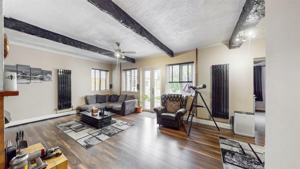 25 Eton Avenue - eD850xVGtz45NrIJn0WX.jpg