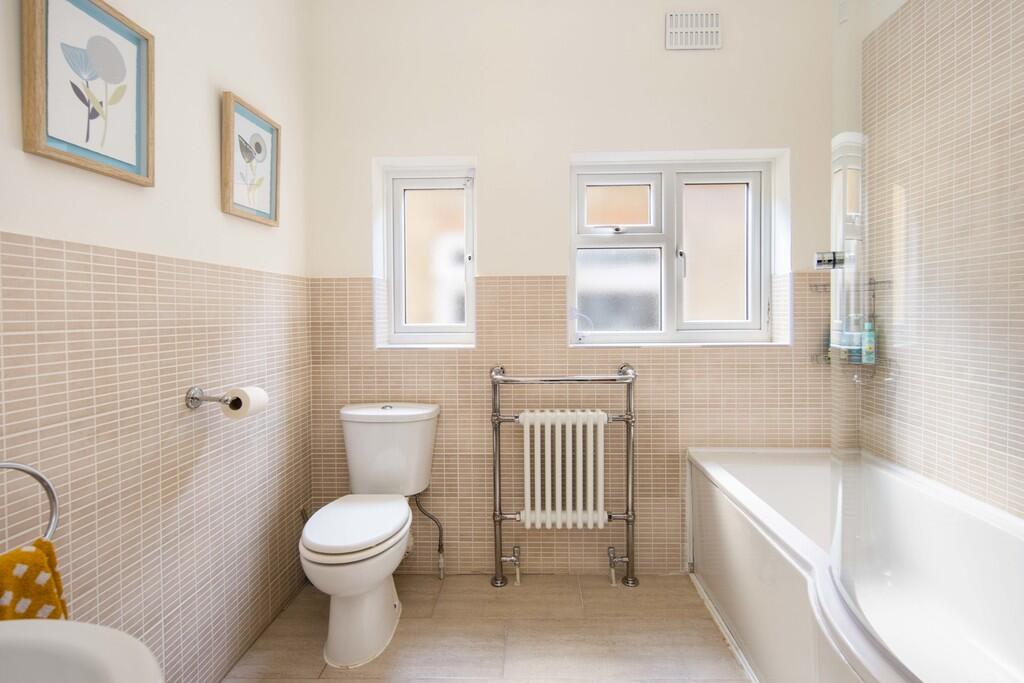 21_Bathroom