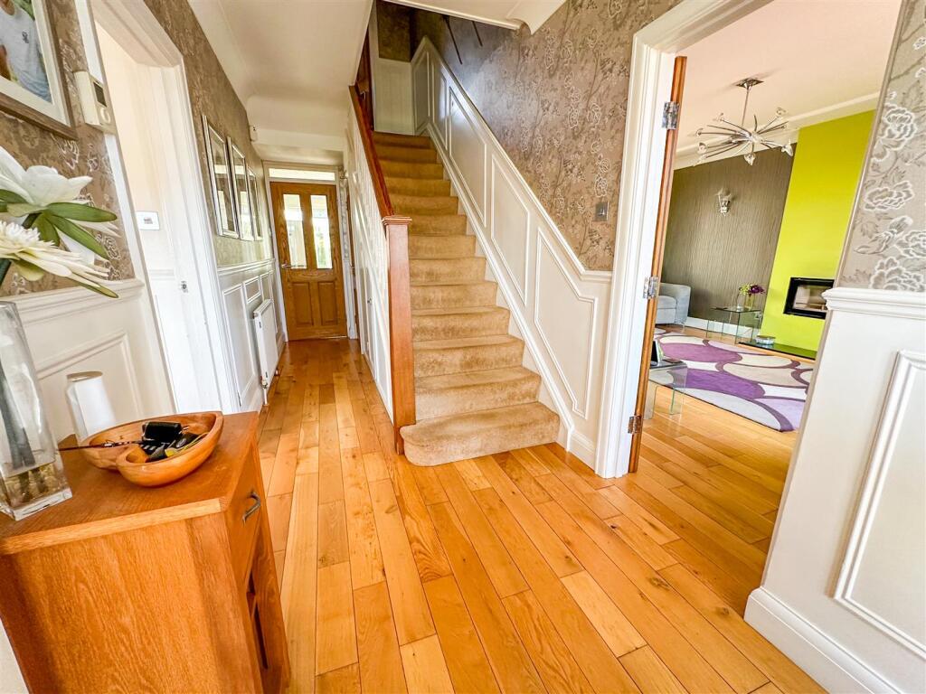 ENTRANCE HALLWAY