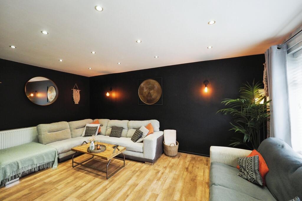 Stunning Main Lounge with Moody and Cosy vibes