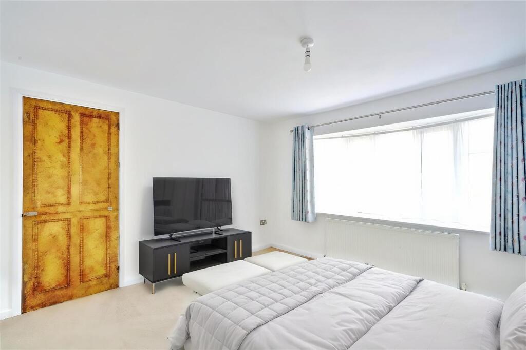 Bedroom - Standard - 1.jpg