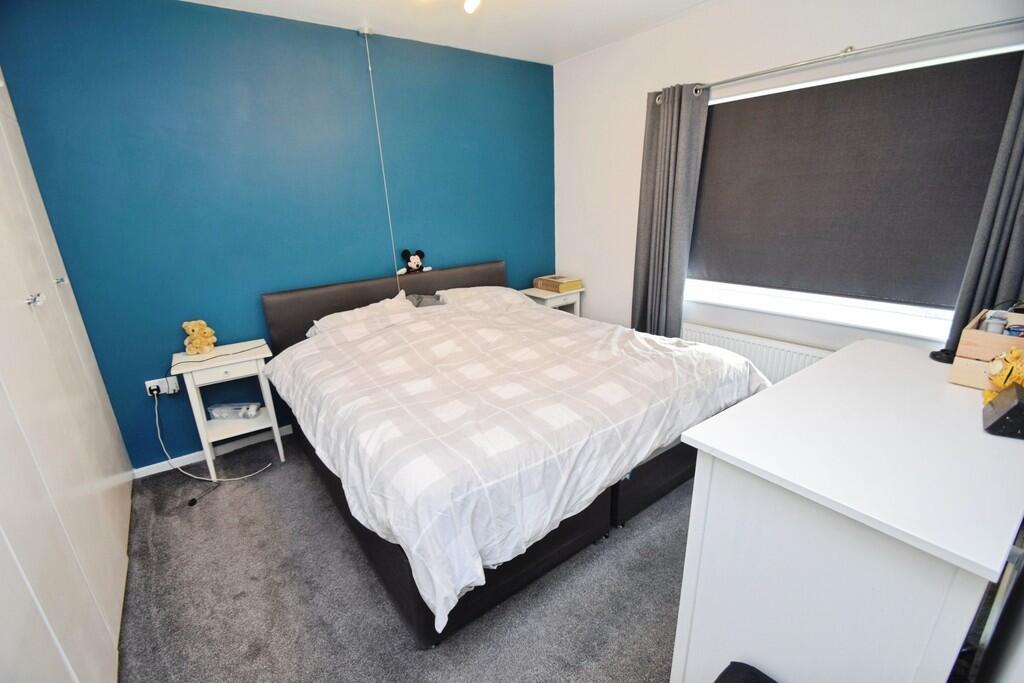 7cd4ec08-Bedroom ...