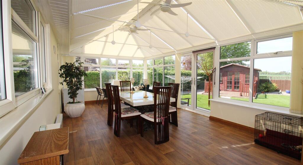 Conservatory/Family Room
