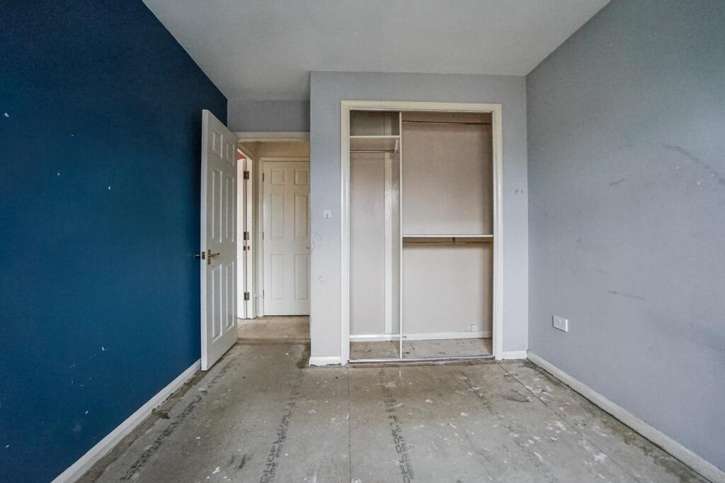 84 Staffords Place, Horley, Surrey RH6 9GY