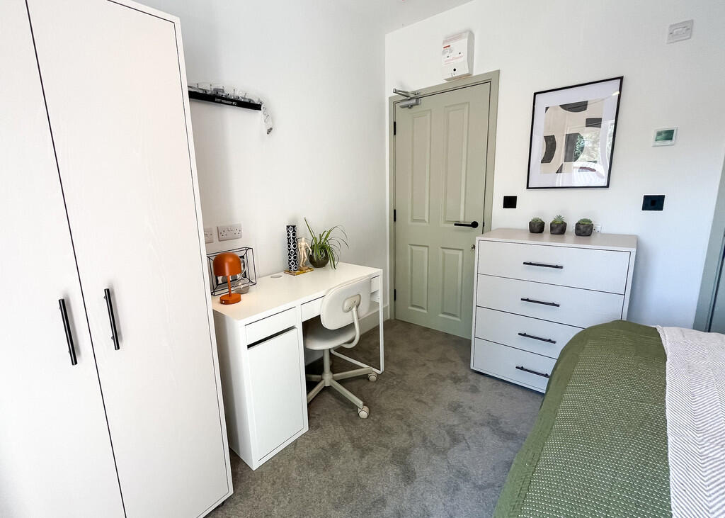 Room4-2