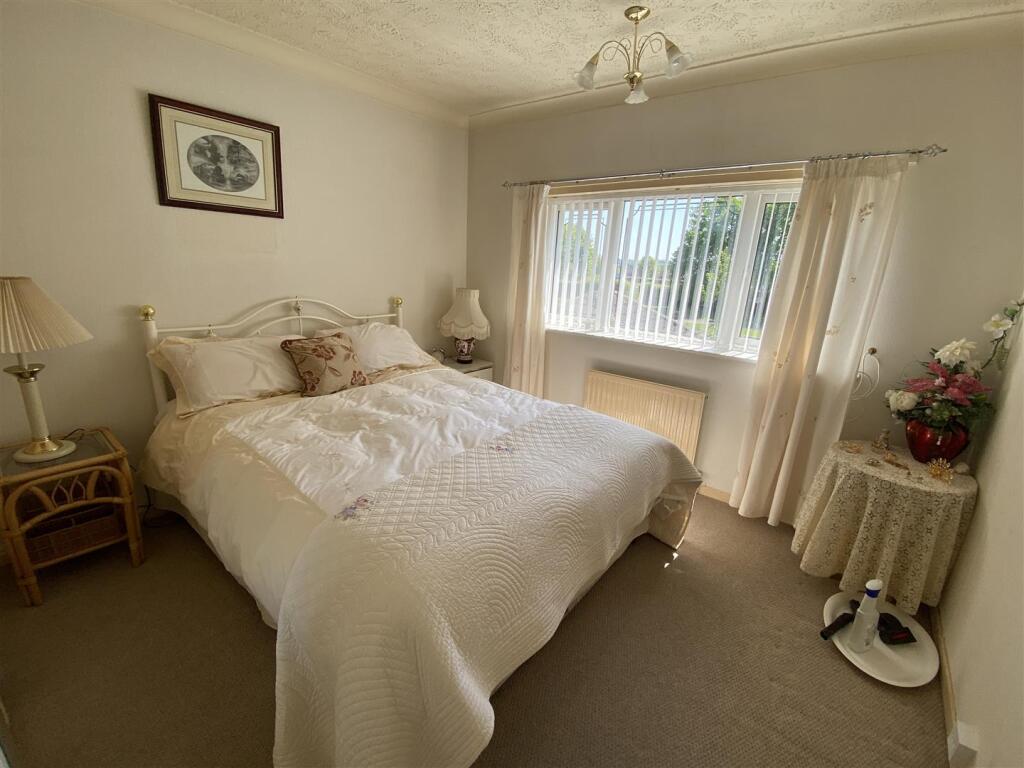 Bedroom no.2 rear double: