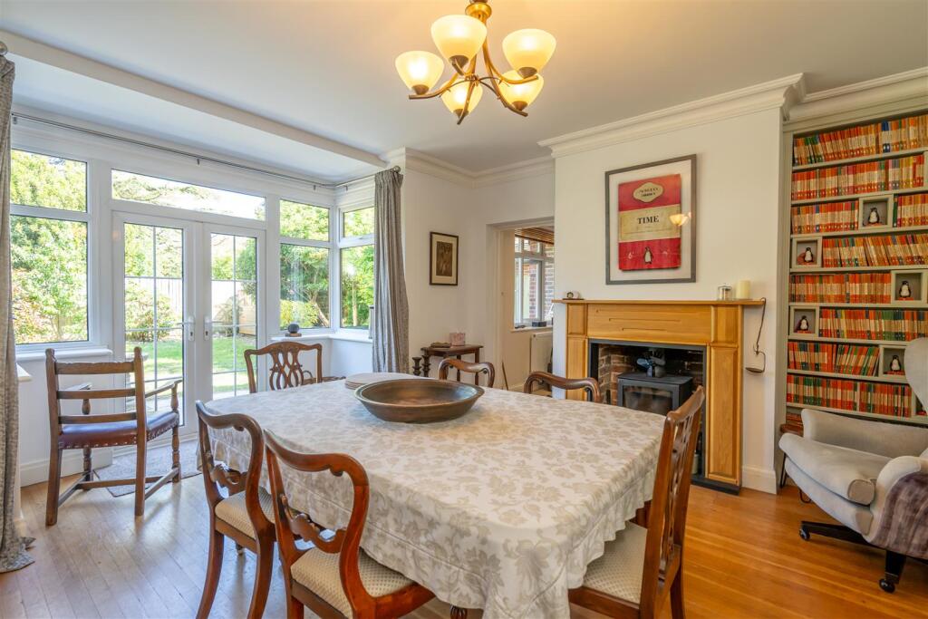 Dining Room.jpg