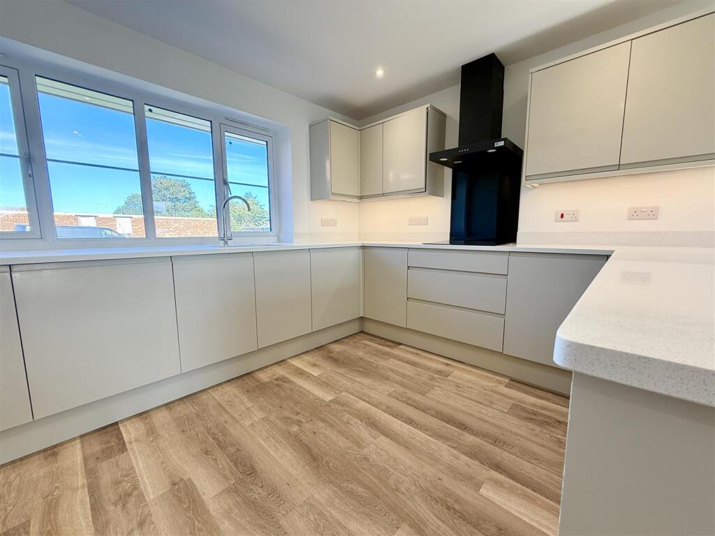 example kitchen - Plot 1 shown