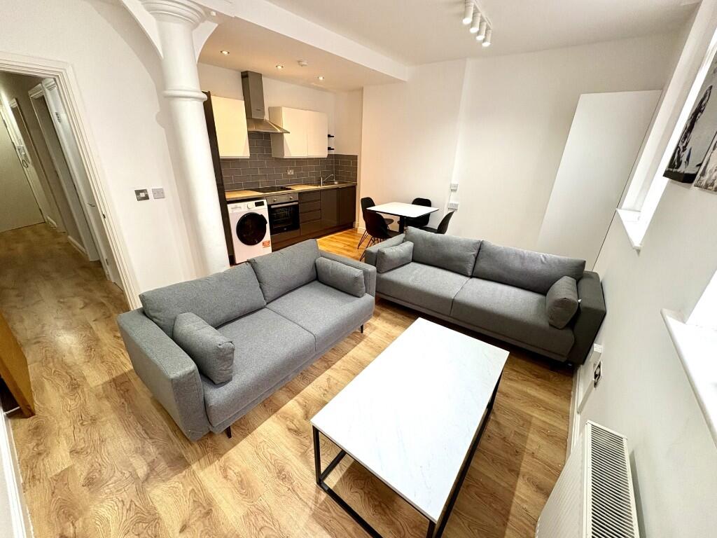 Living Room/Kitchen