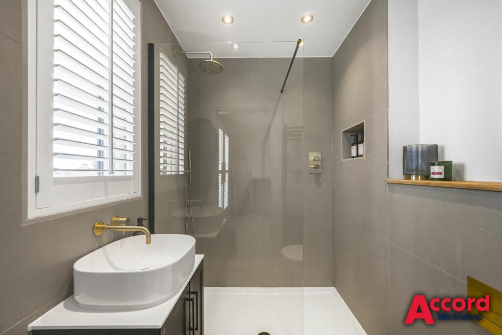 En-suite Shower Room