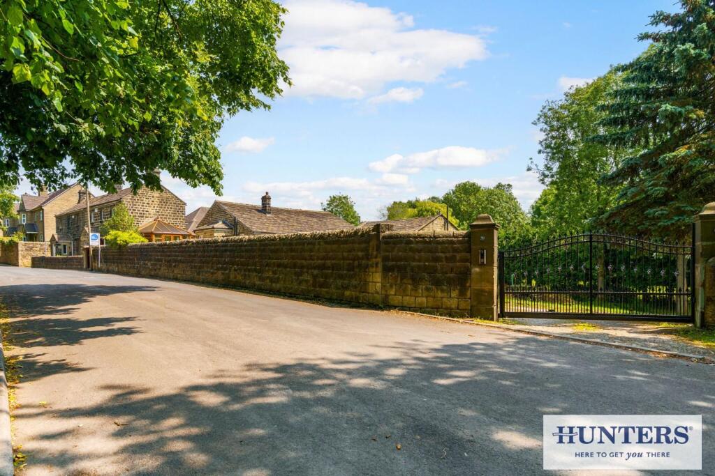 93787_39 Gill Lane Yeadon (7) - Copy_low.jpg