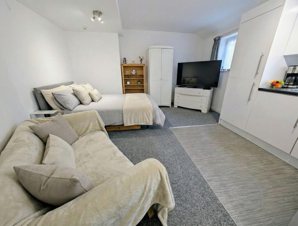 d8c7f2e2-82dc-471...