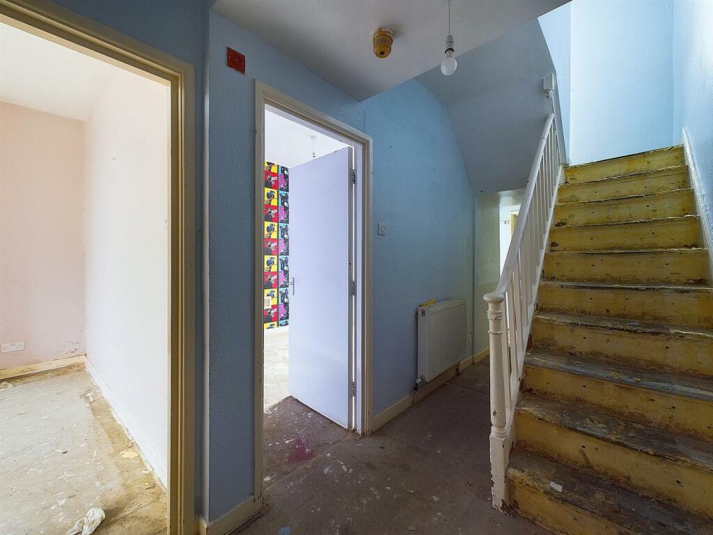 15 - 2 X 2-Bed Maisonette In Montpelier.jpg
