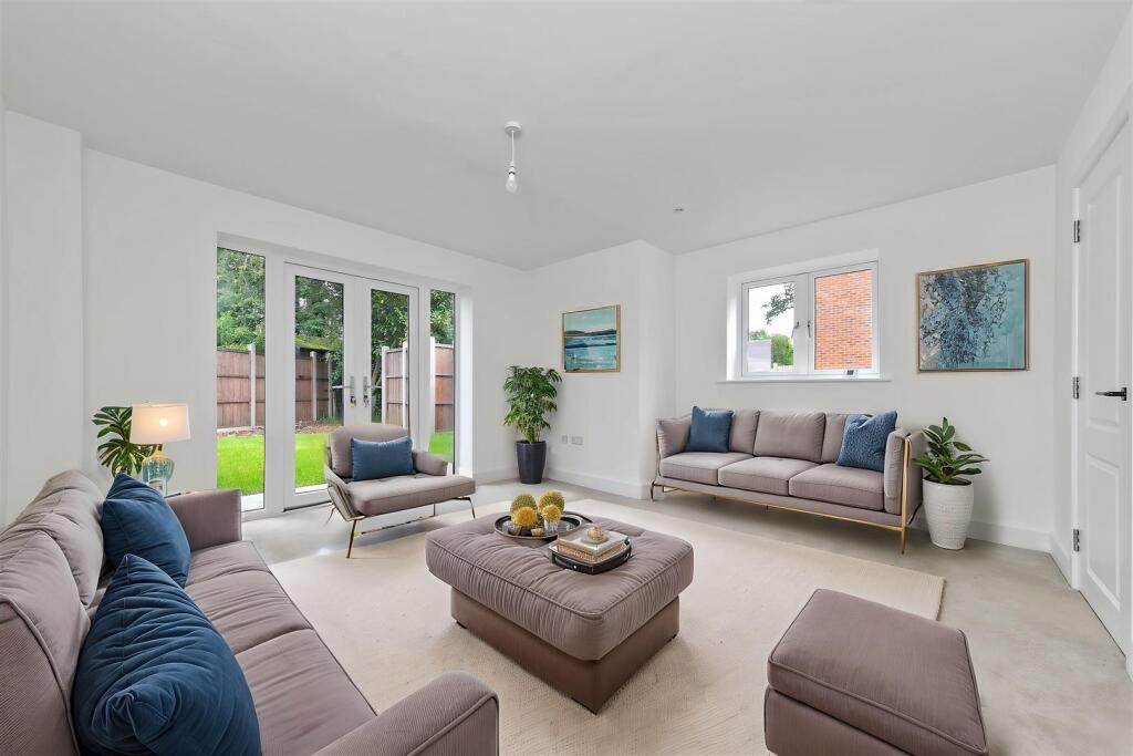 4OakviewGardens-10 - Living Room - Modern - 7.jpg