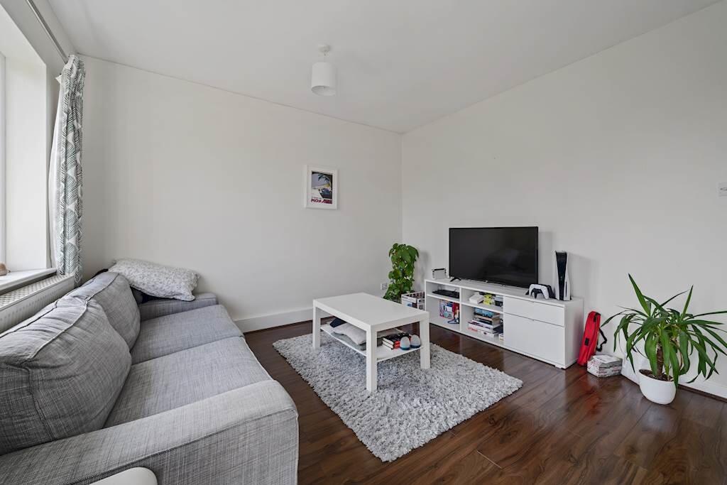 11-c3ee81021 - NS...