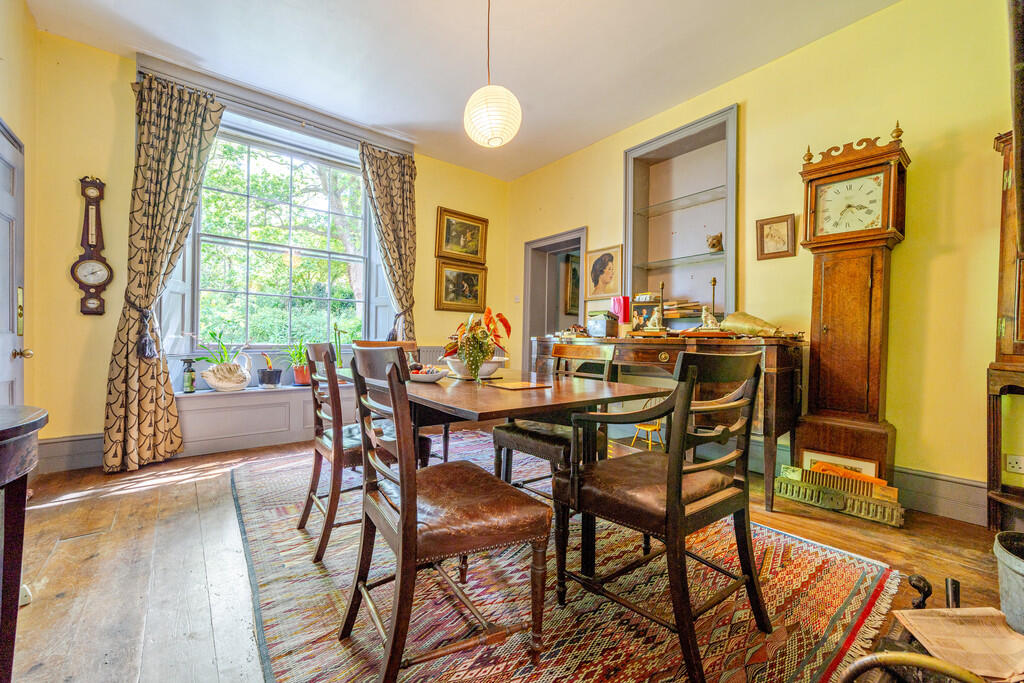 1294944-13-682f57...