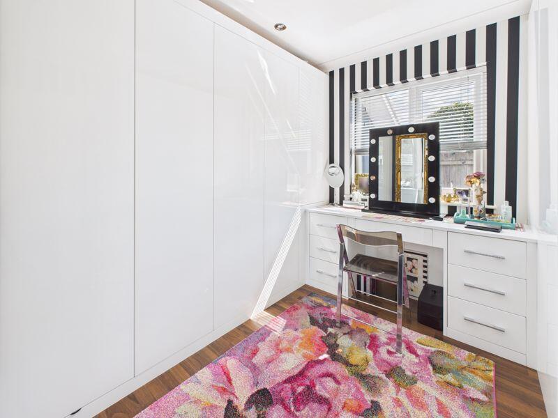 Dressing Room/ Bedroom