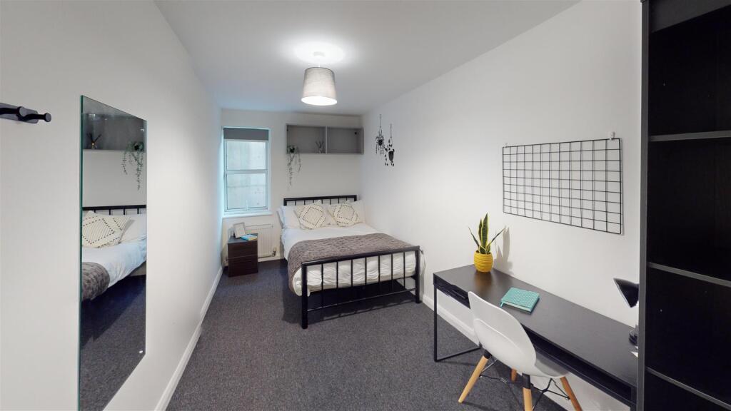 9-Piccadilly-Place-Bedroom-5 1.jpg