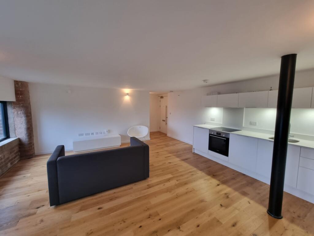 Kithcen/Living Room