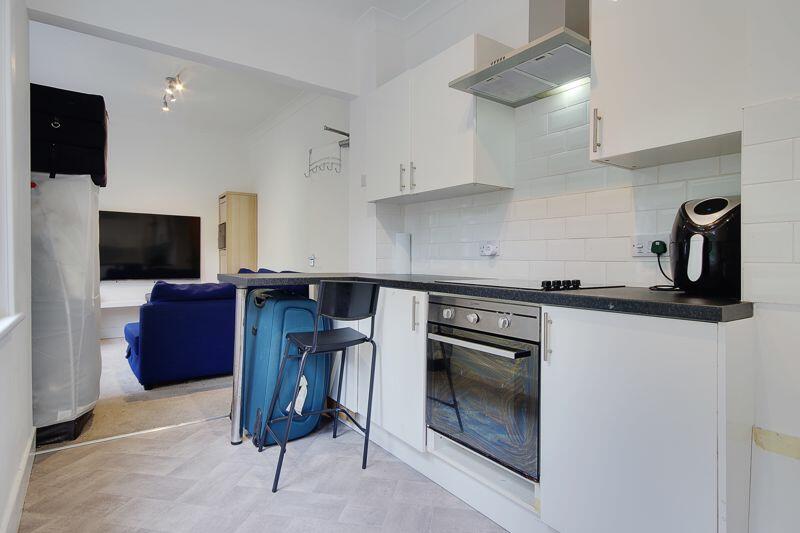 Kitchen/Breakfast Area