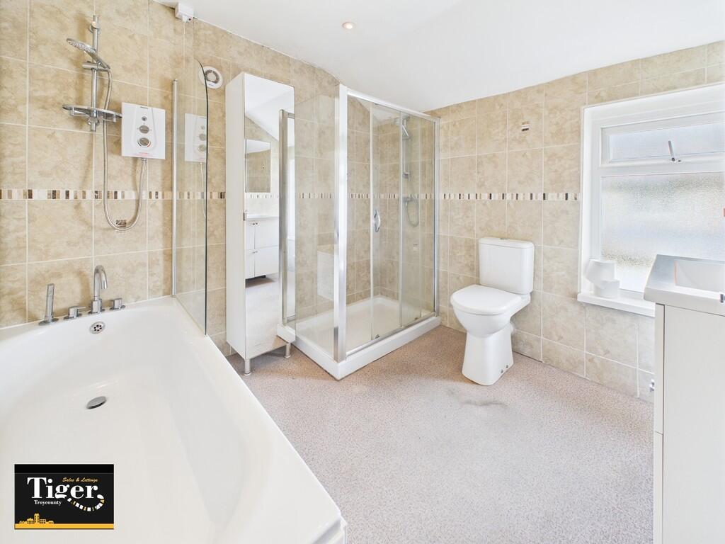 CAM02176G0-PR0659...