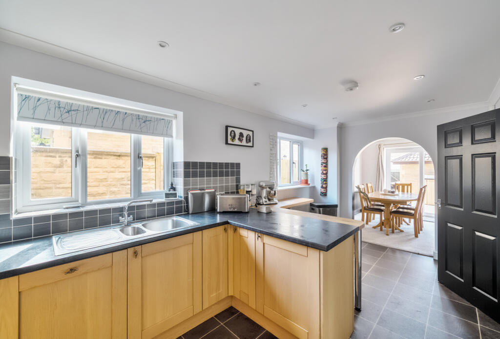 1312674-9-685acd5...