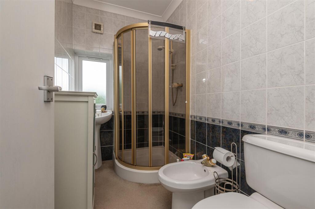 61 - 14 Broomfield Road HD2 2HG.jpg