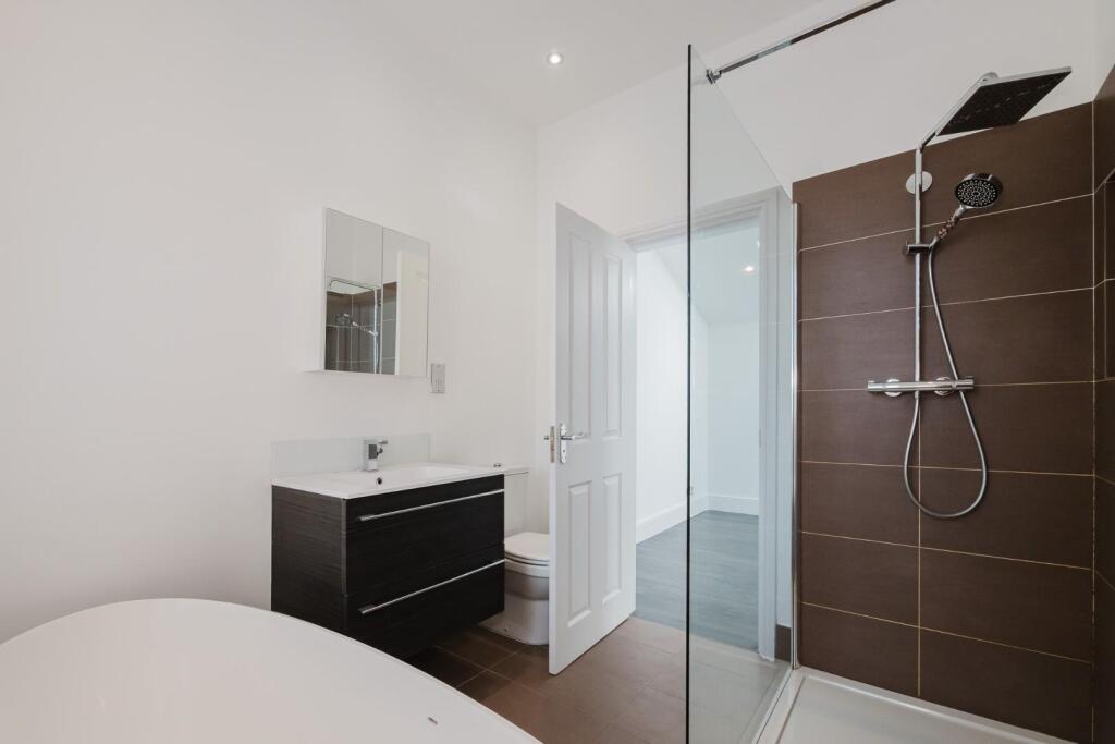 Bed 1 En Suite