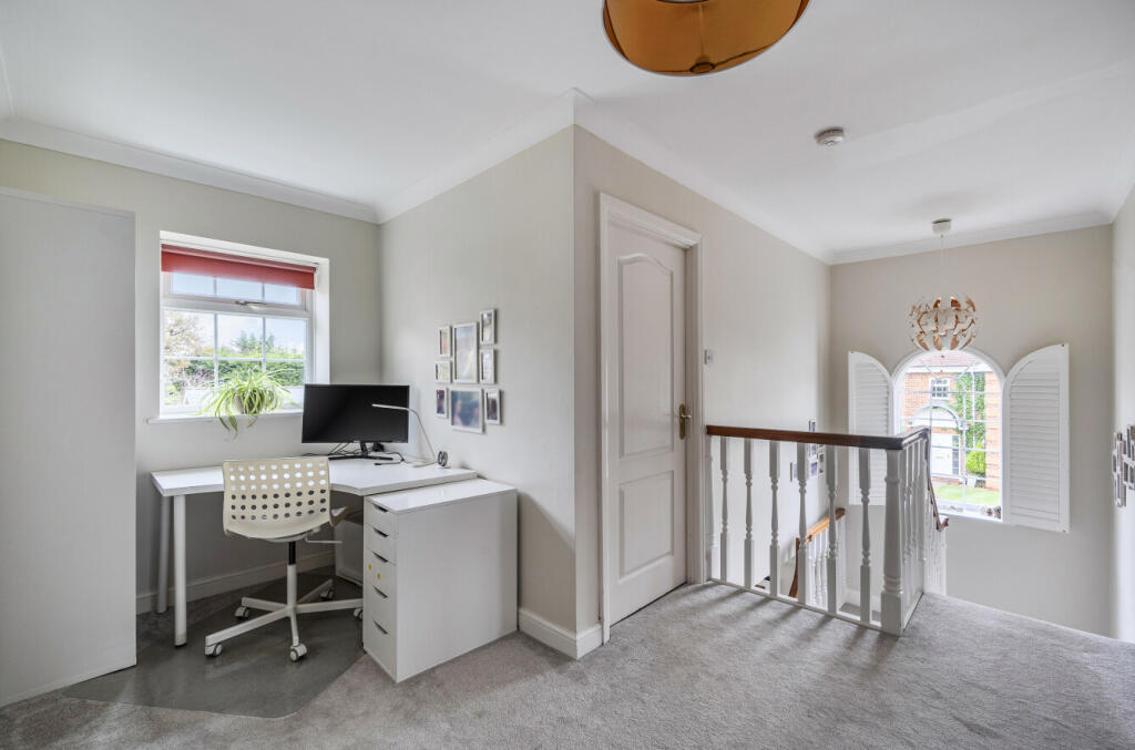 1383690-26-692869...