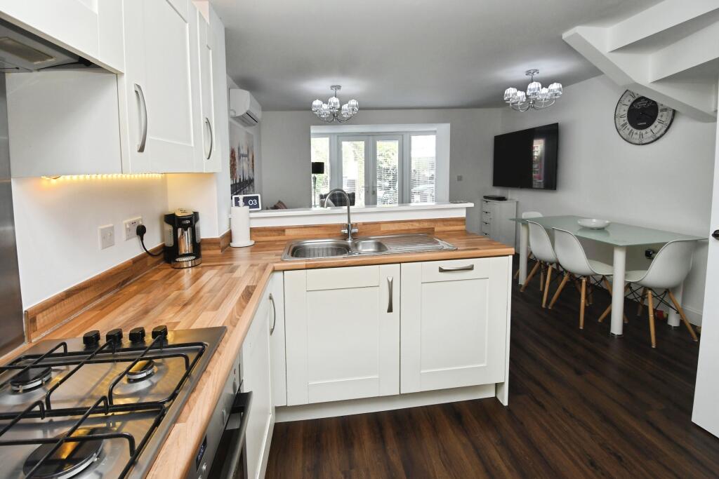 Living/Kitchen