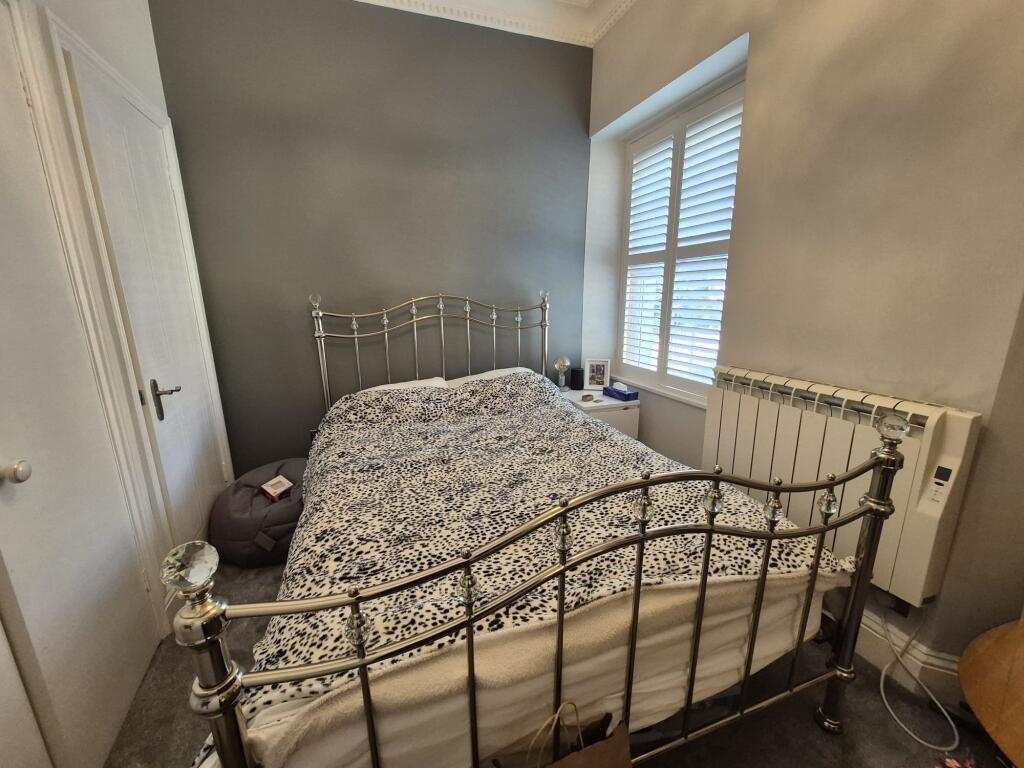 GetAttachmentThumbna