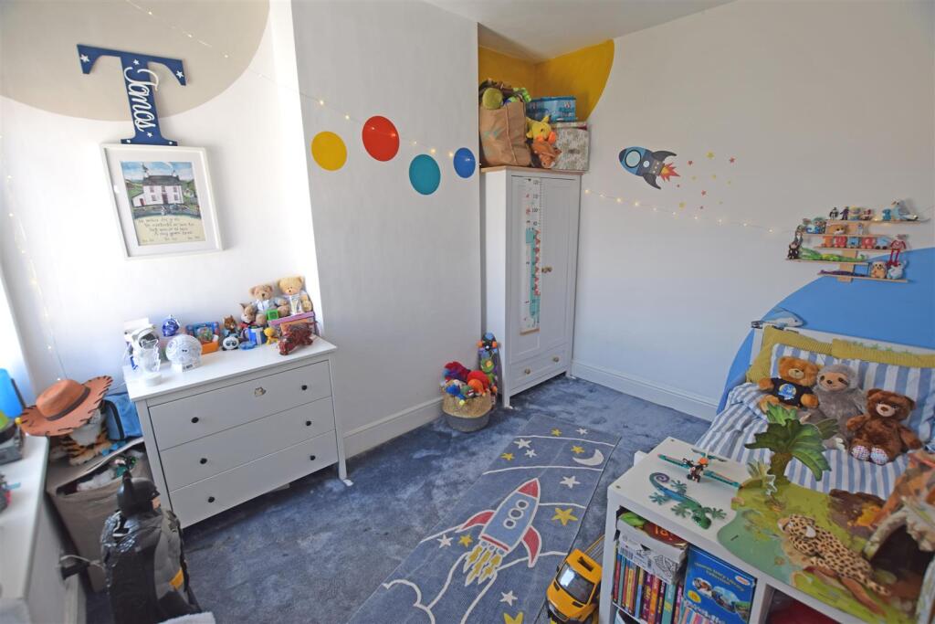 Bedroom2.jpg