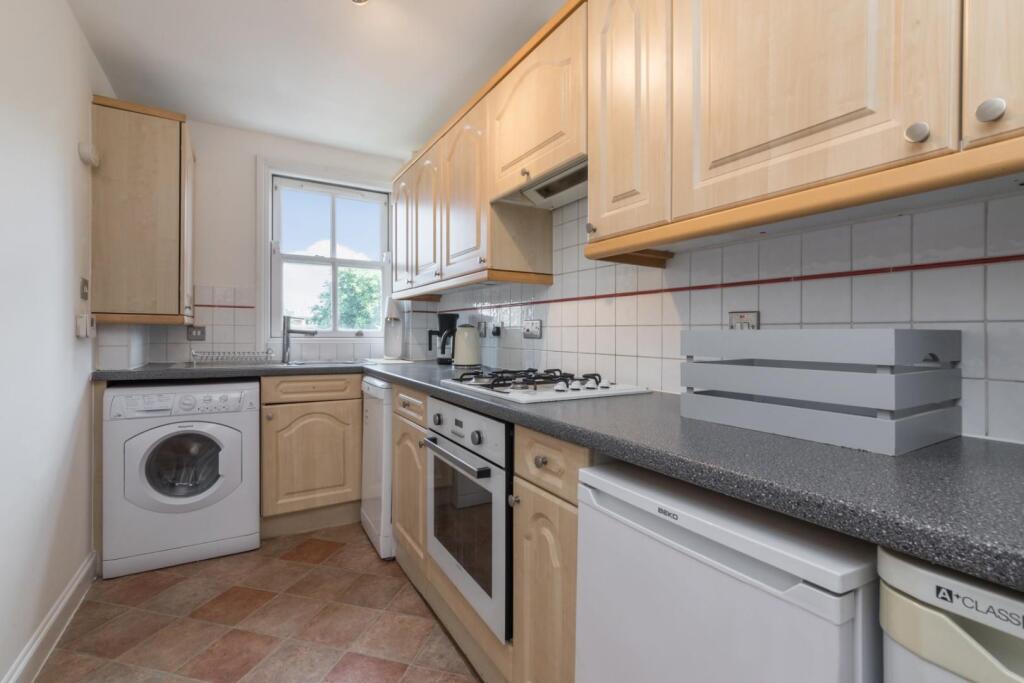 KITCHEN 1.jpg