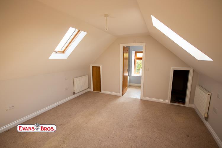 ATTIC DOUBLE BEDROOM 2