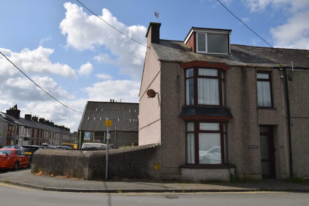 Front of the house.JPG