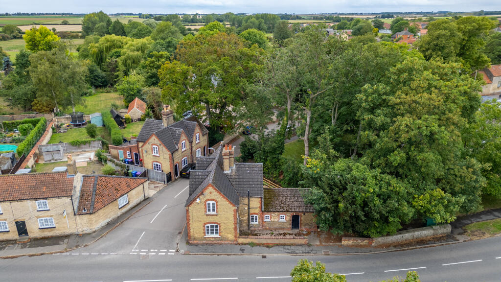 25 Vicarage Lane-7 T202508270902.jpg