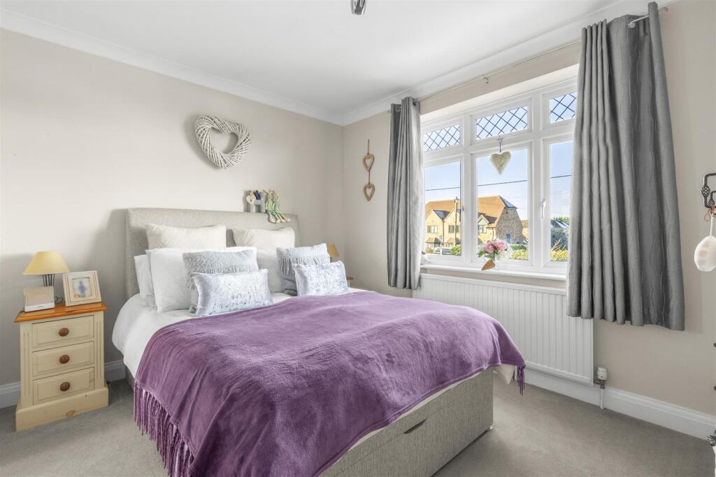 Orchard House, Pond Approach, HP15 6RH-4.jpg